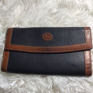 Dooney & Bourke wallet